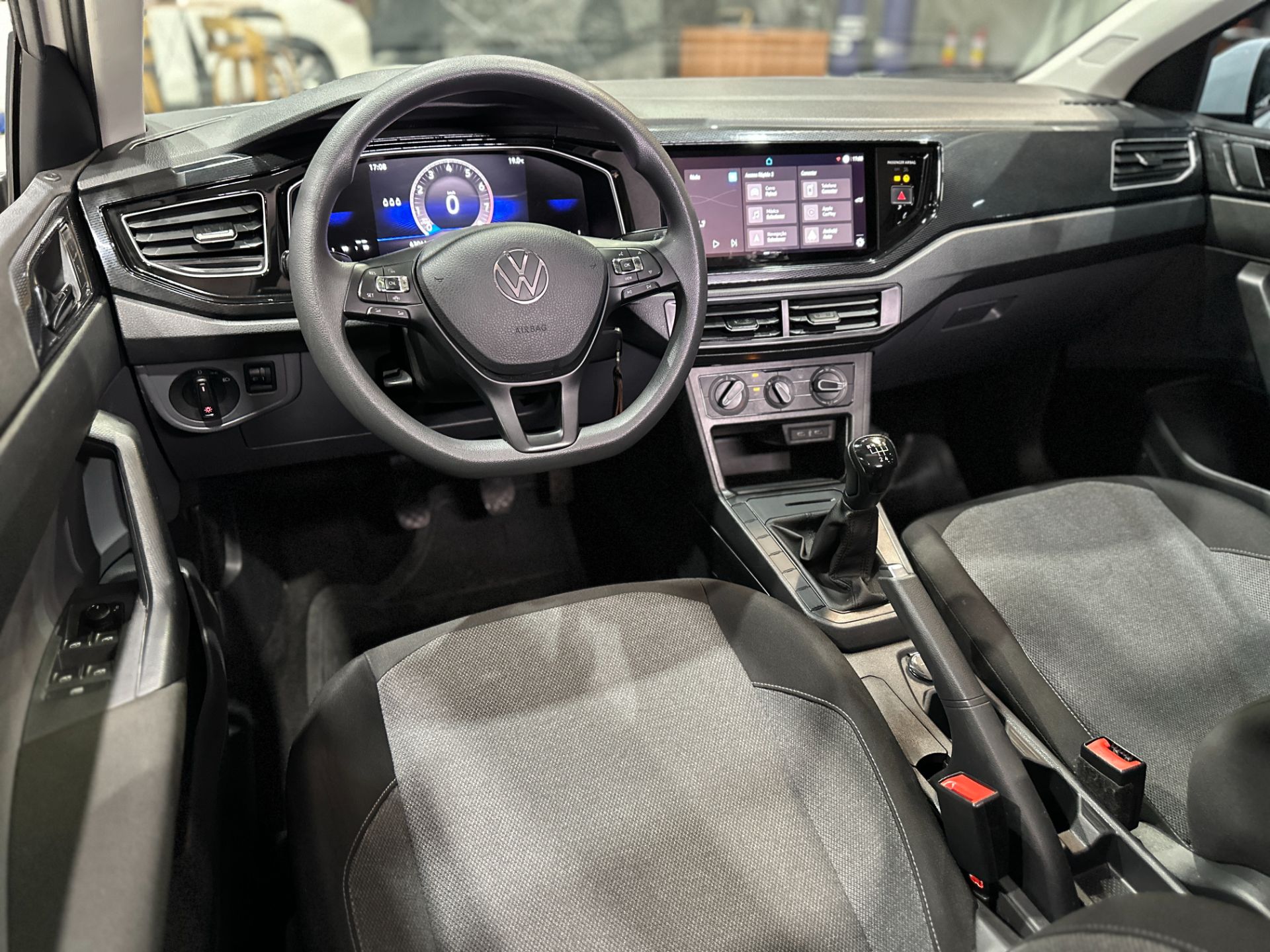 VOLKSWAGEN POLO 1.0 TSI MANUAL