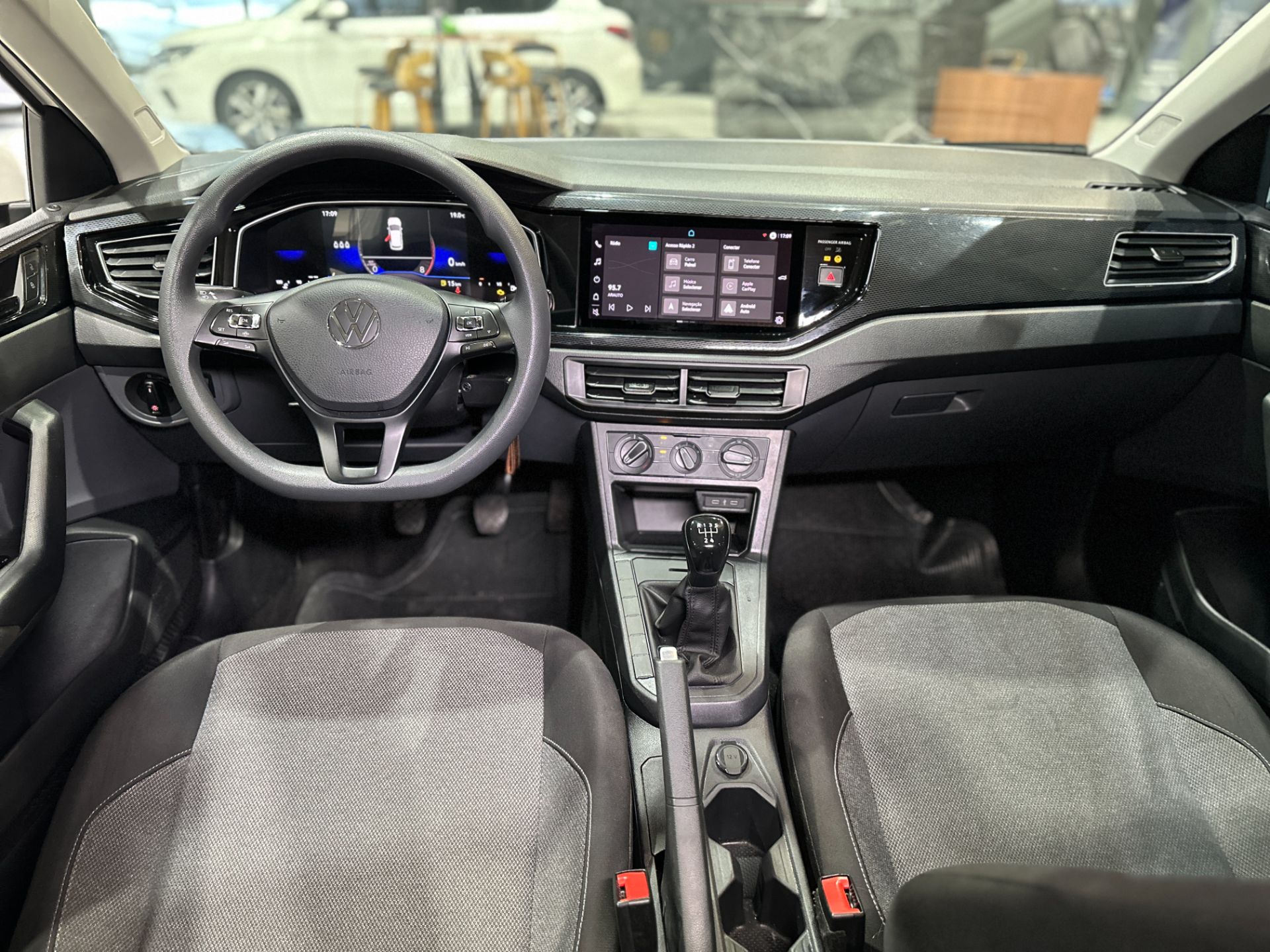 VOLKSWAGEN POLO 1.0 TSI MANUAL