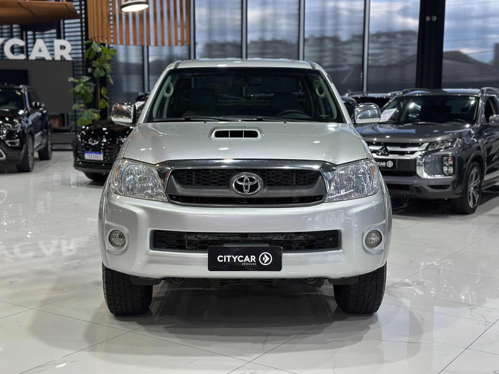 TOYOTA HILUX SRV 3.0 TURBO DIESEL 4X4 AUTOMATICA