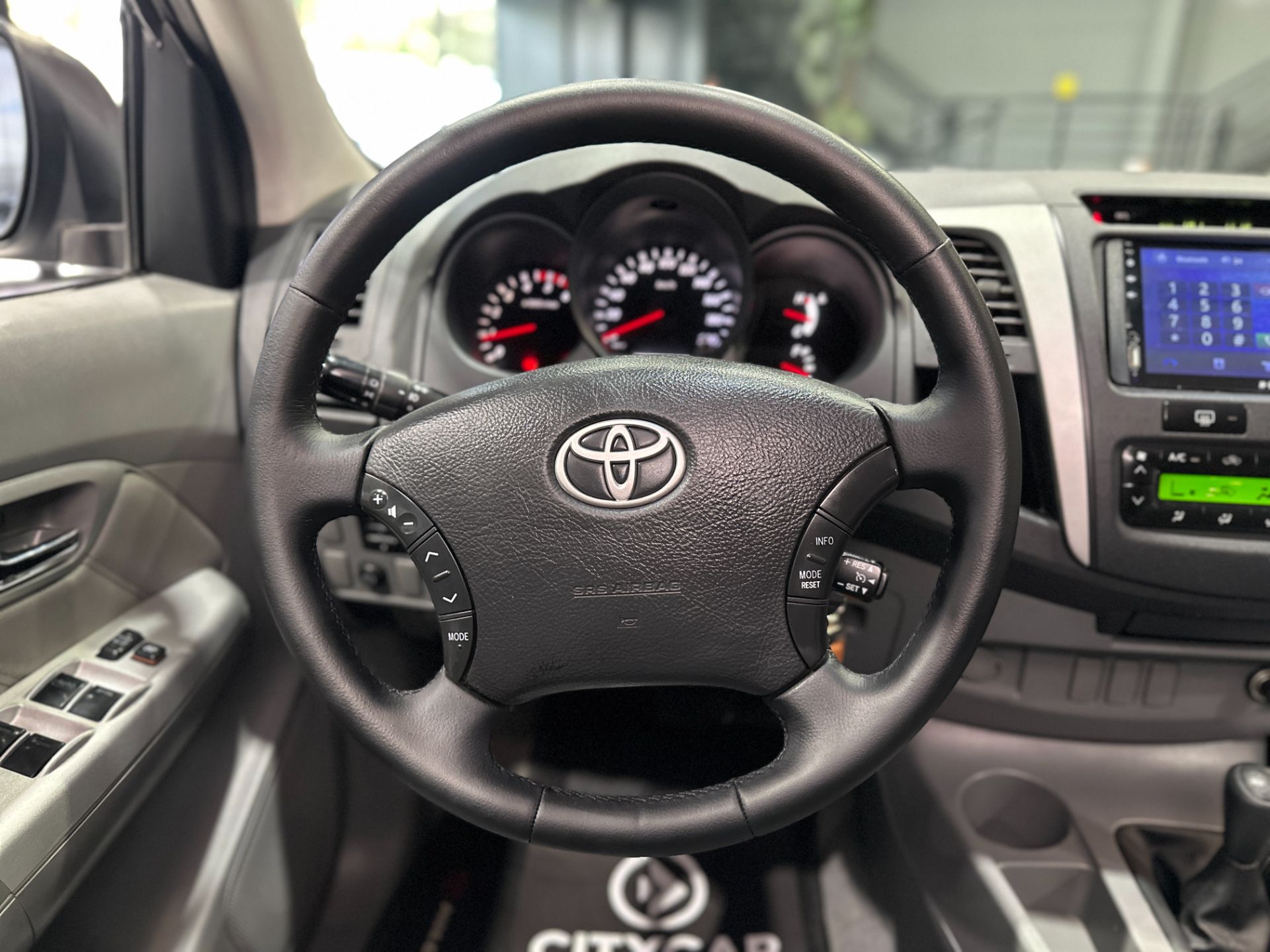 TOYOTA HILUX SRV 3.0 TURBO DIESEL 4X4 AUTOMATICA