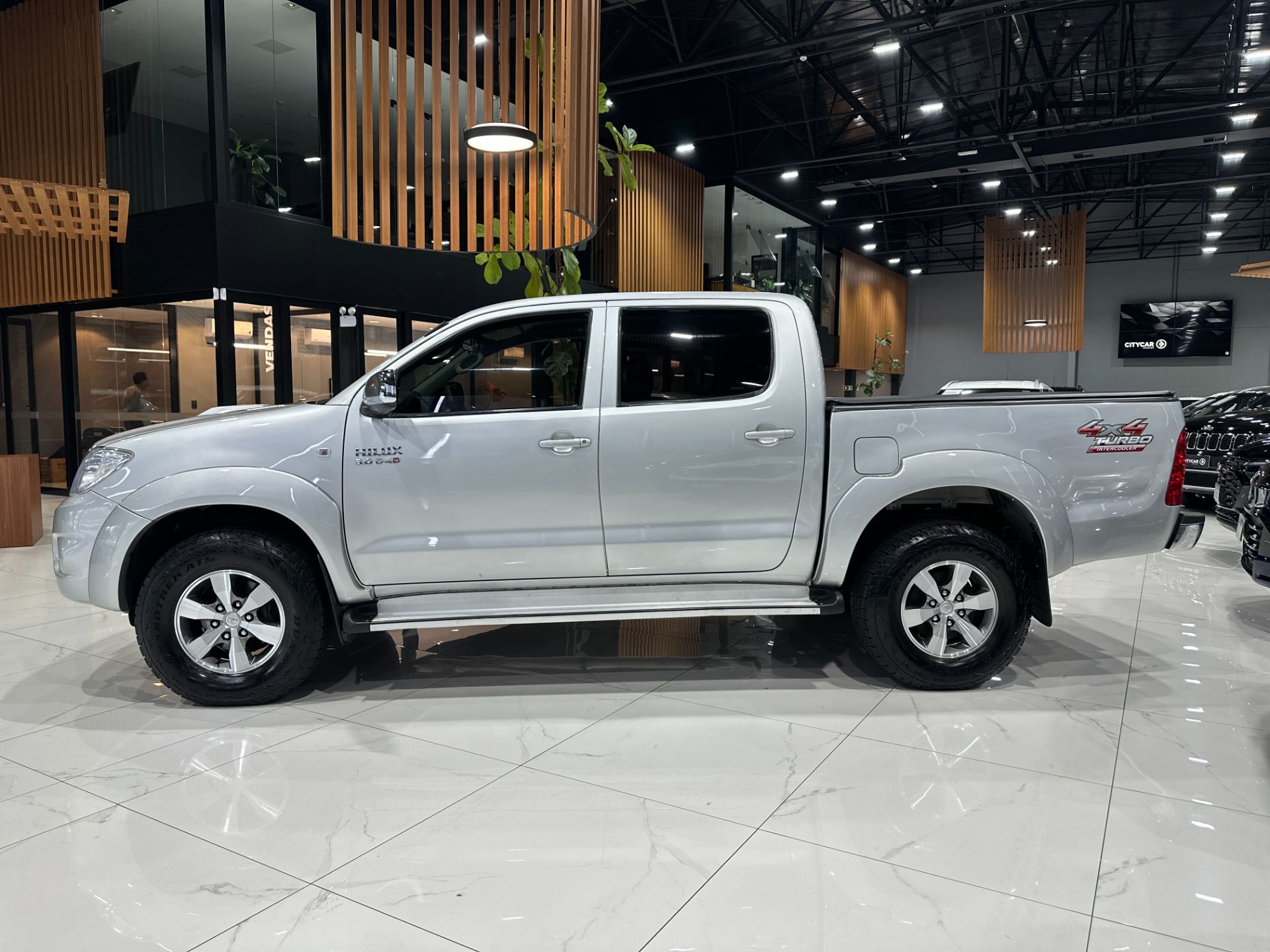 TOYOTA HILUX SRV 3.0 TURBO DIESEL 4X4 AUTOMATICA