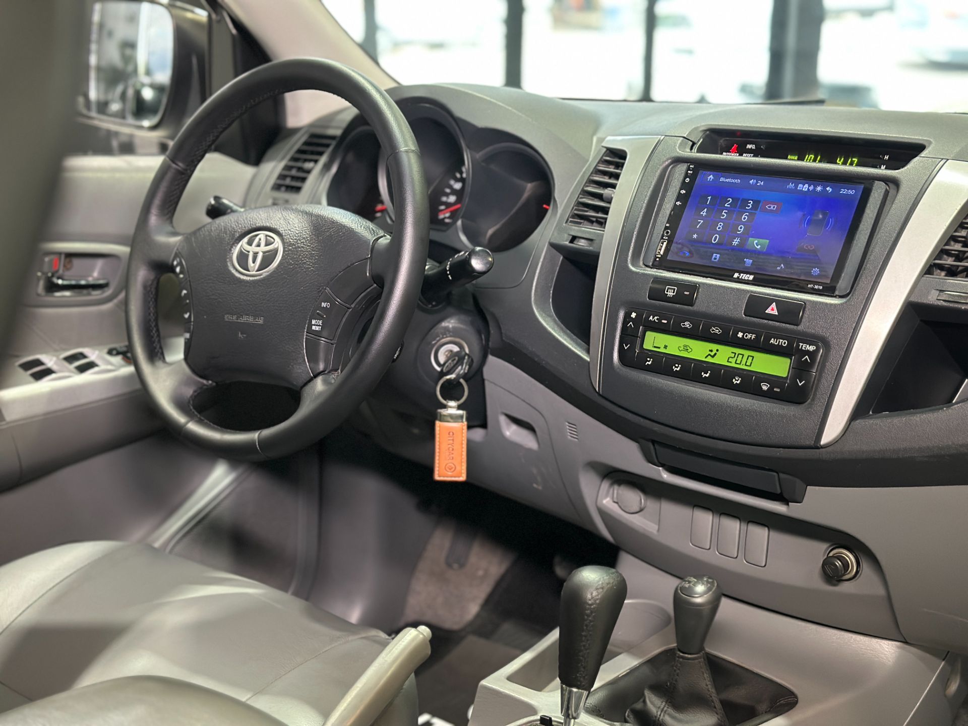 TOYOTA HILUX SRV 3.0 TURBO DIESEL 4X4 AUTOMATICA
