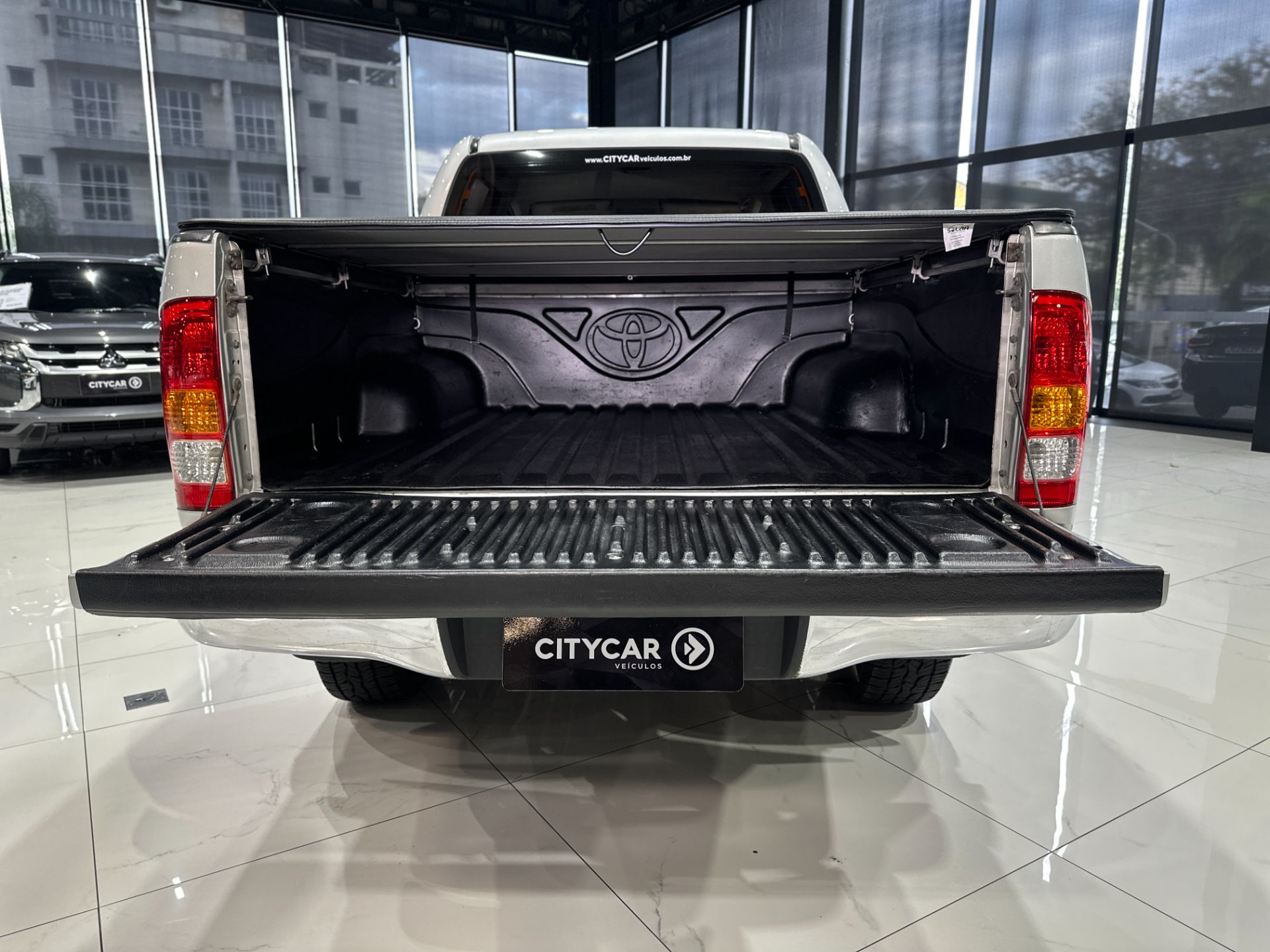 TOYOTA HILUX SRV 3.0 TURBO DIESEL 4X4 AUTOMATICA