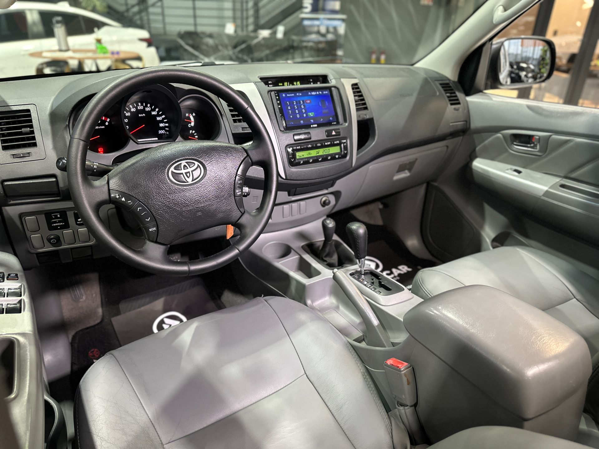 TOYOTA HILUX SRV 3.0 TURBO DIESEL 4X4 AUTOMATICA