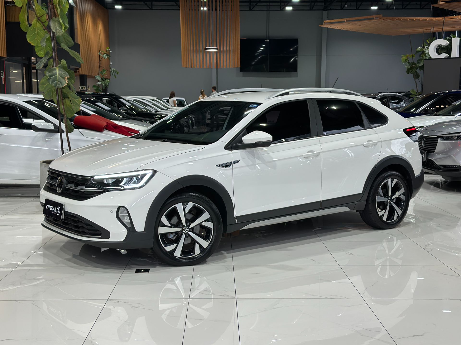 VOLKSWAGEN NIVUS HIGHLINE 200 TSI