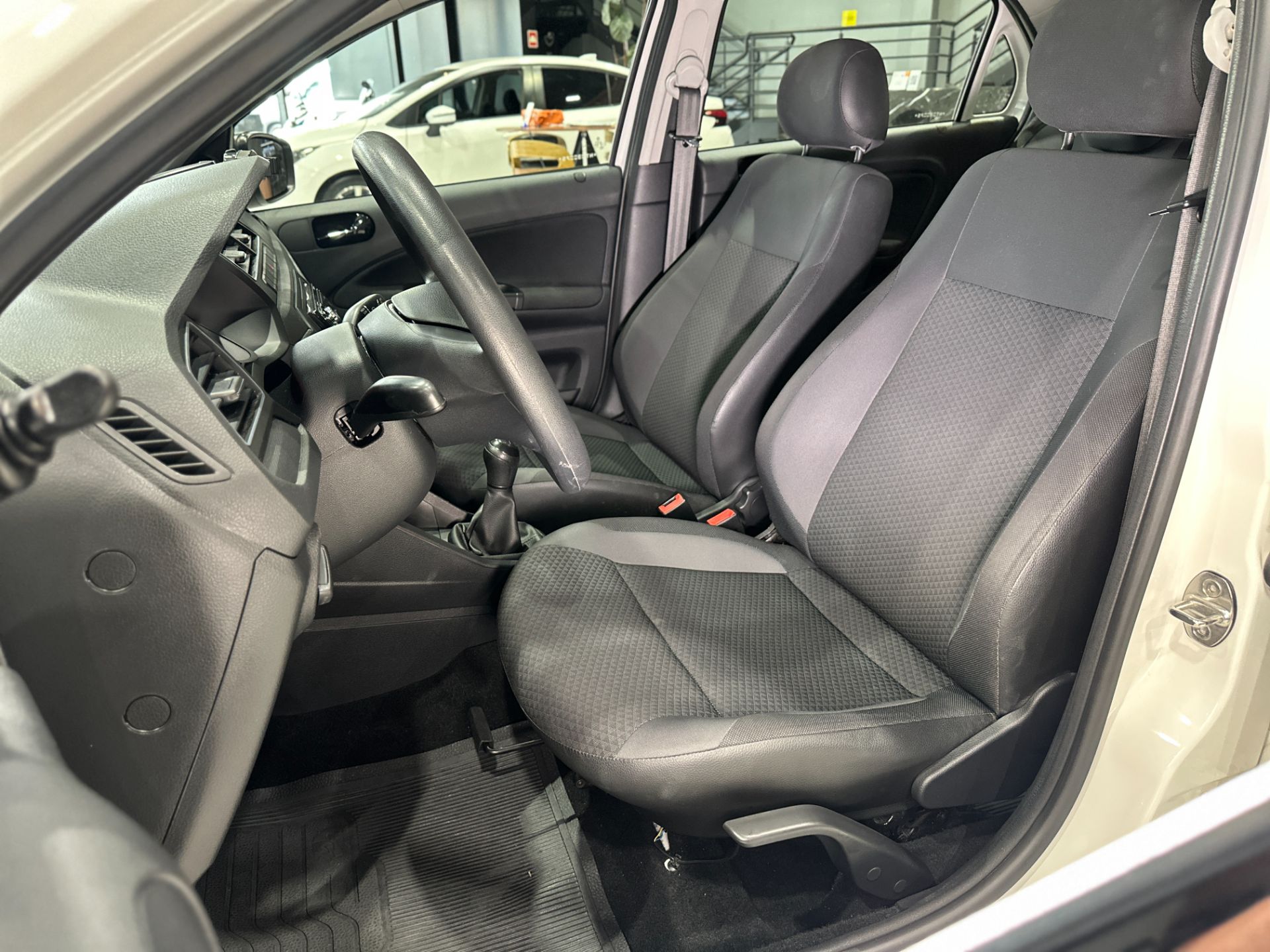 VOLKSWAGEN VOYAGE 1.6 MSI MANUAL