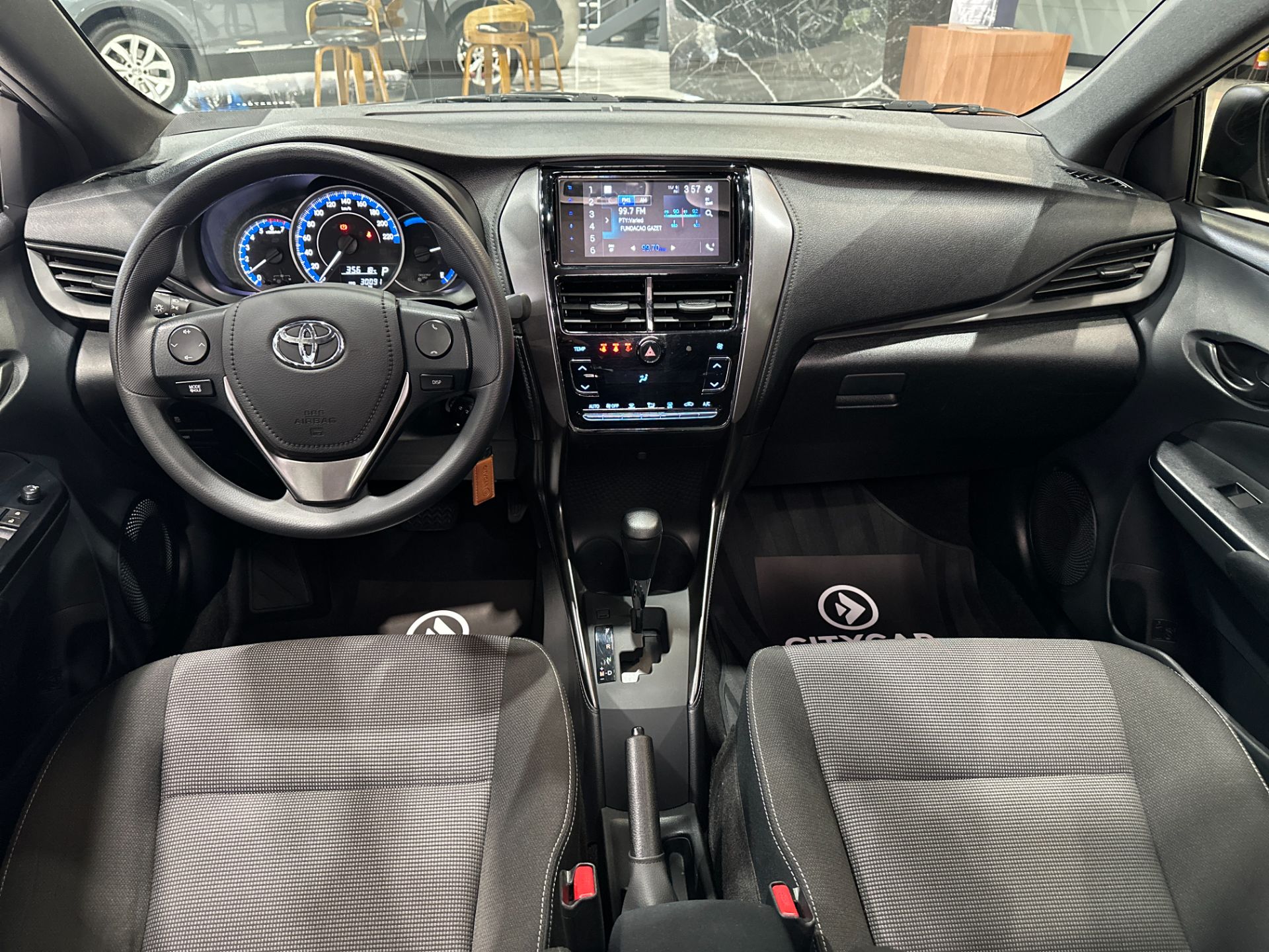 TOYOTA YARIS HATCH 1.5 FLEX