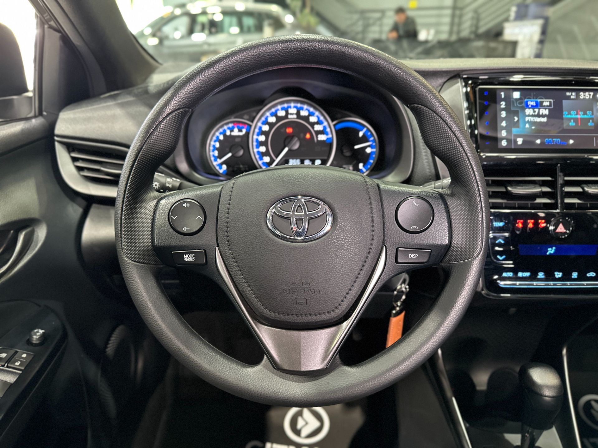 TOYOTA YARIS HATCH 1.5 FLEX