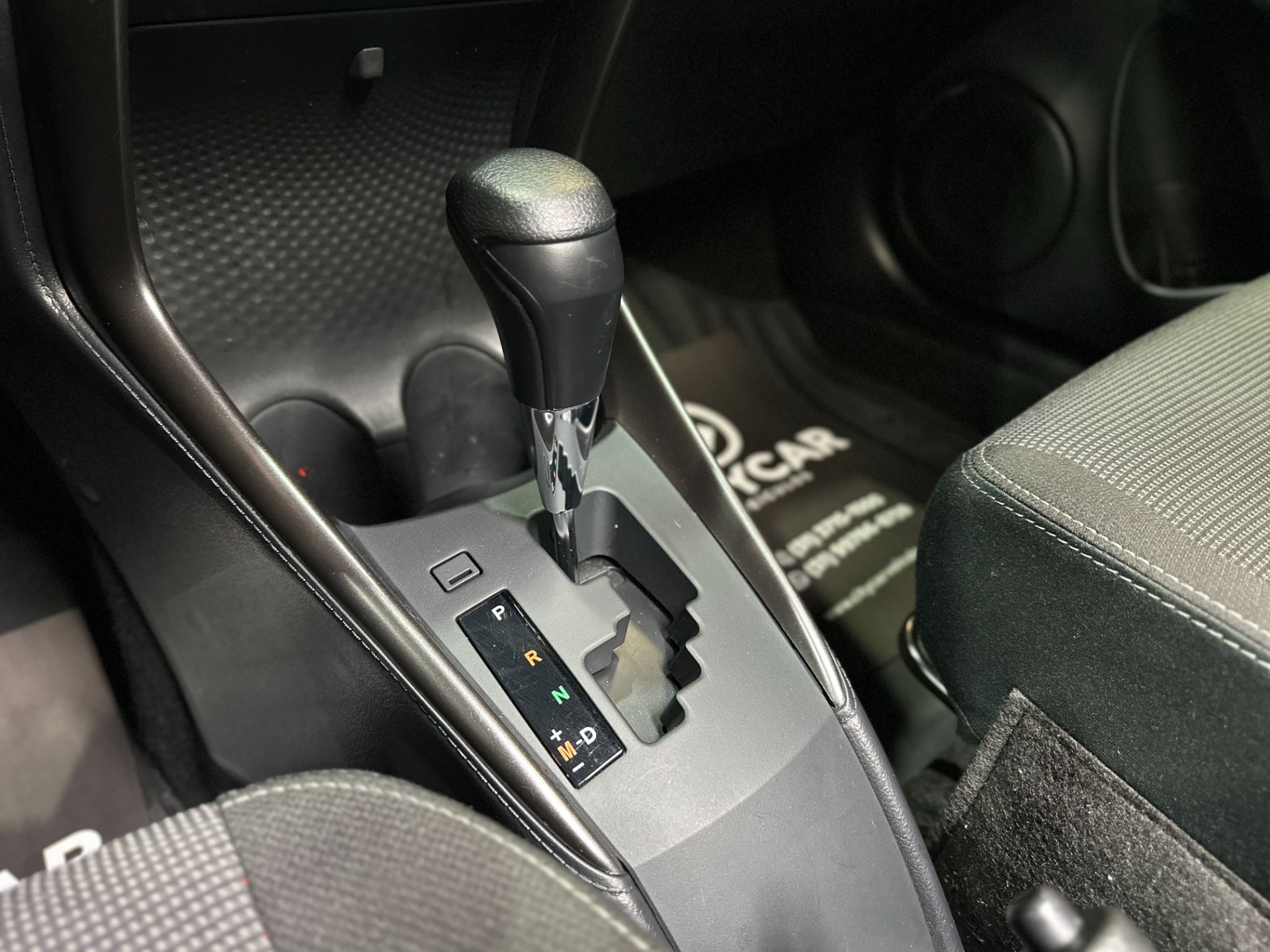 TOYOTA YARIS HATCH 1.5 FLEX