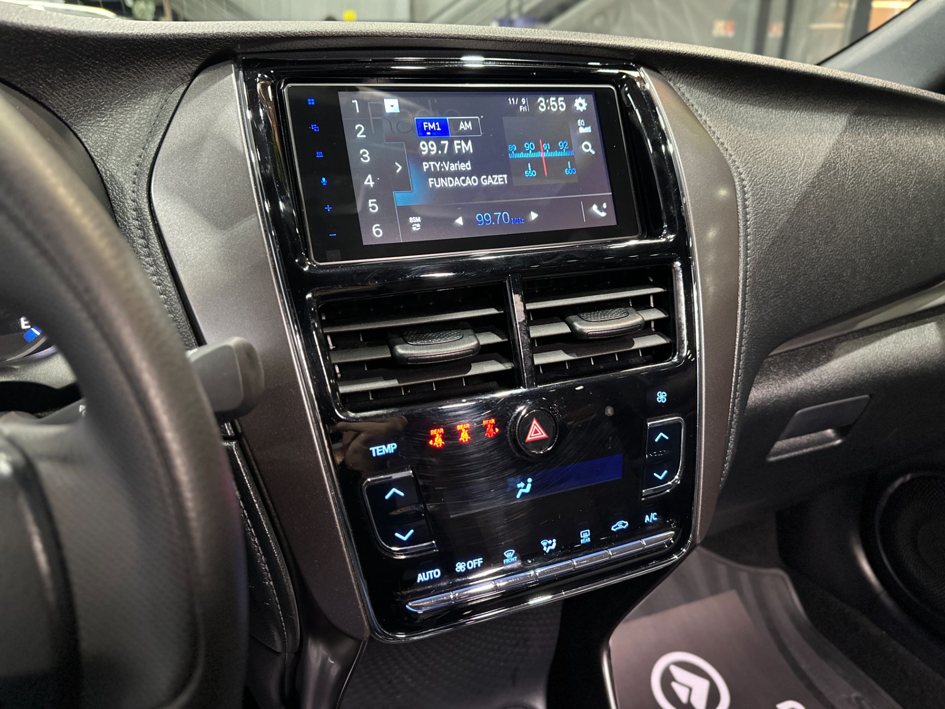 TOYOTA YARIS HATCH 1.5 FLEX