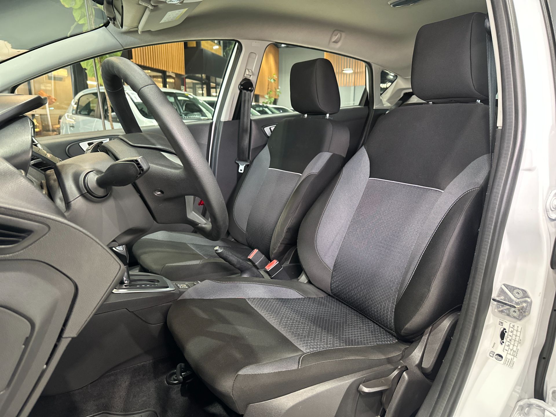 FORD FIESTA 1.6 SE PLUS