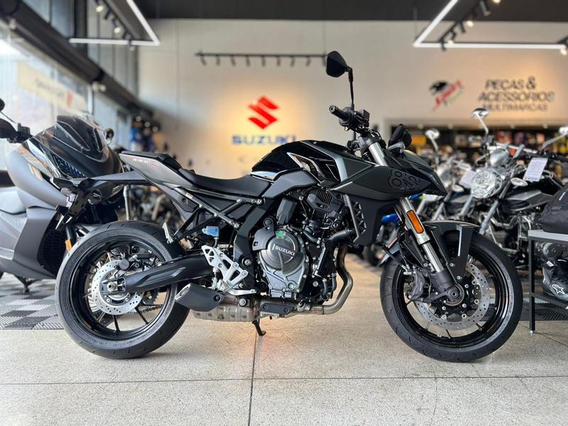 SUZUKI GSX-8S
