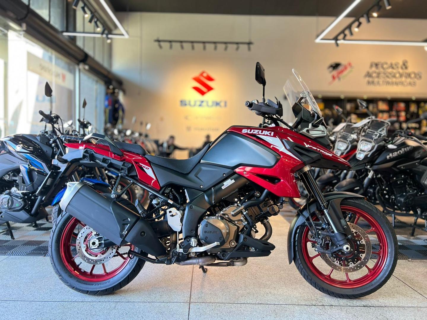 SUZUKI V-STROM 1050