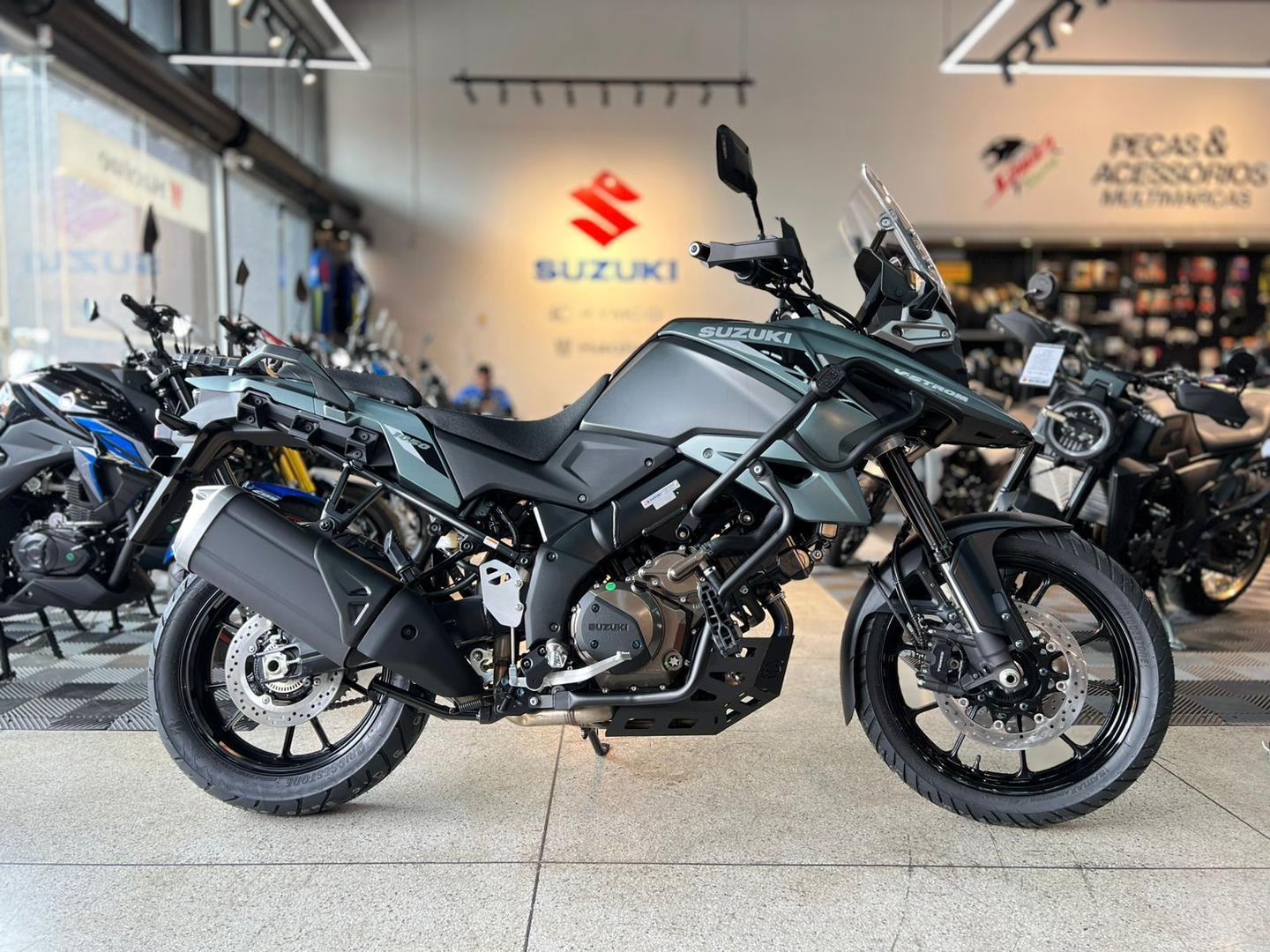 SUZUKI V-STROM 1050