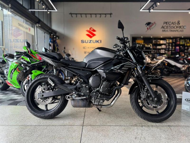 YAMAHA XJ6 N ABS