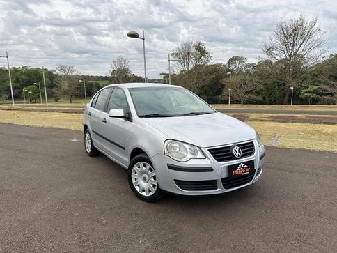 VOLKSWAGEN POLO SEDAN 1.6