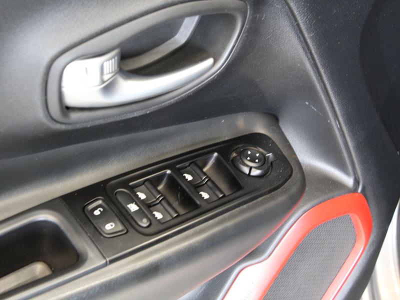 Jeep Renegade Thawk At D - foto 12