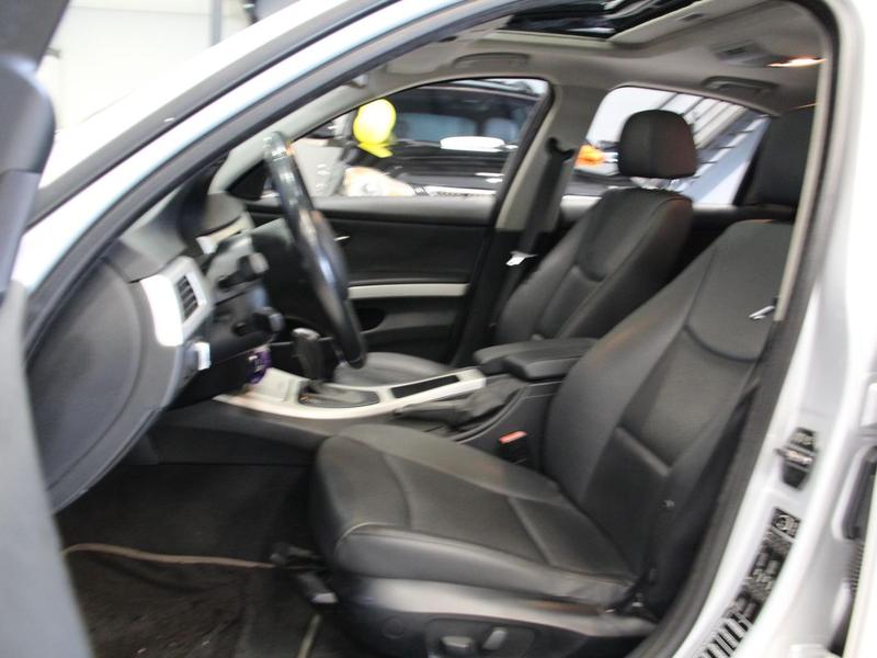 BMW 320i Pg 51 - foto 14