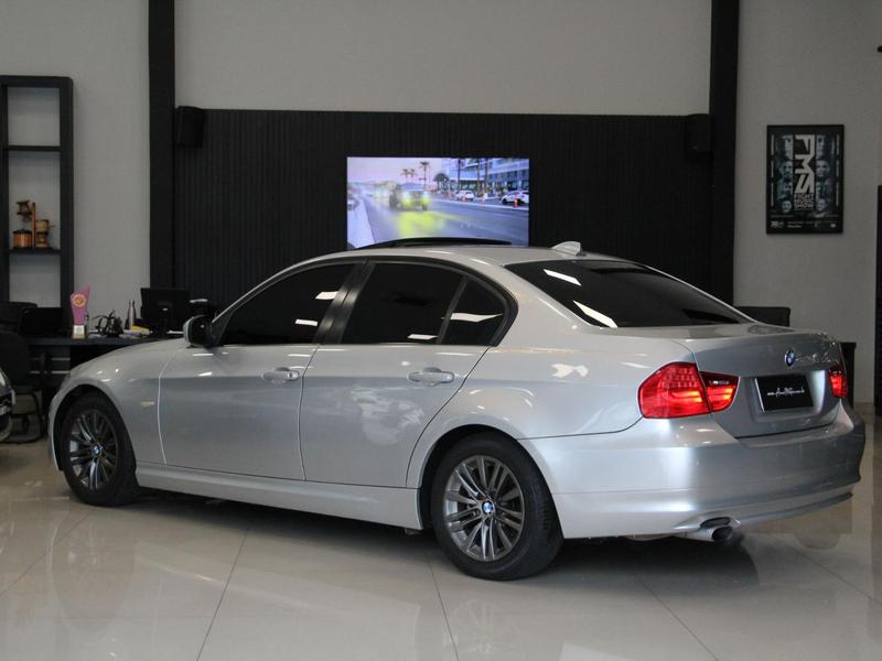 BMW 320i Pg 51 - foto 6