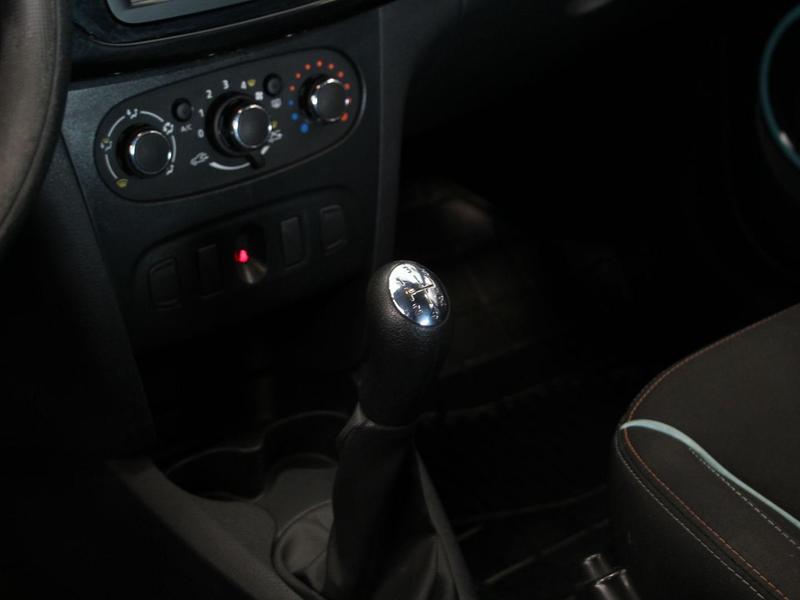 Renault Sandero Expr 1.0 - foto 12