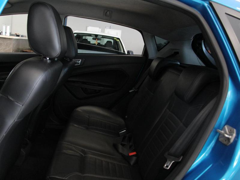 Ford Fiesta Ha 16l Ti A - foto 12