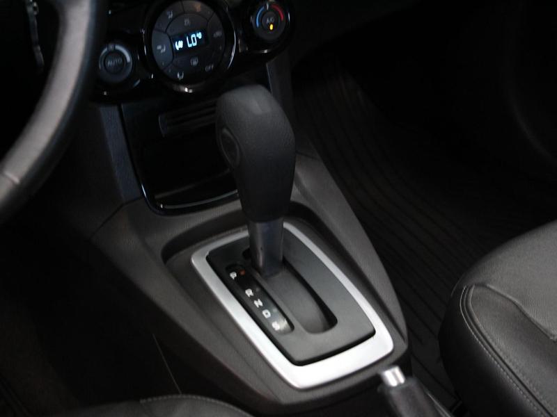 Ford Fiesta Ha 16l Ti A - foto 11