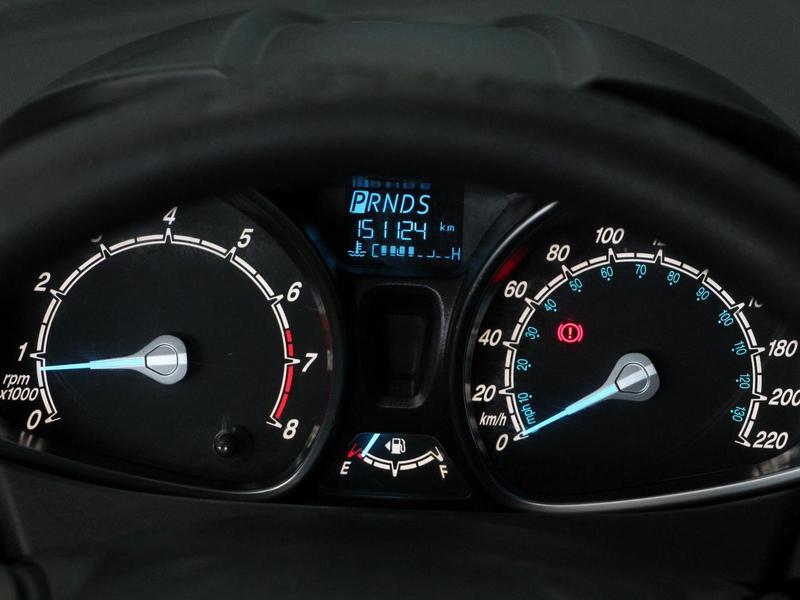 Ford Fiesta Ha 16l Ti A - foto 9