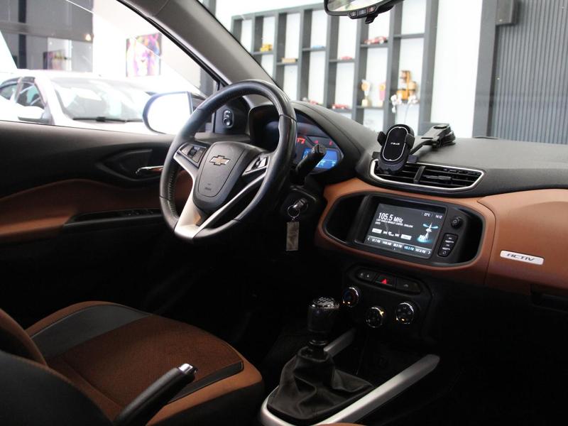 Chevrolet Onix 14mt Act - foto 9