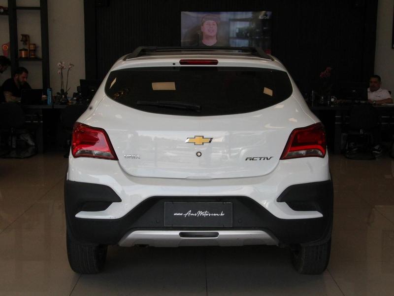 Chevrolet Onix 14mt Act - foto 5