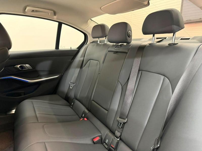 BMW 320i 2.0 16V Turbo Active Flex 4P Automático - foto 16