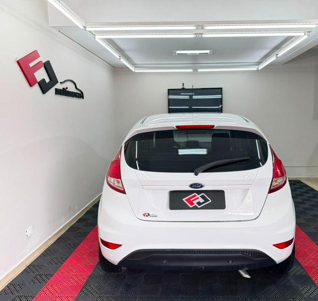Ford Fiesta 1.6 Se Hatch 16V Flex 4P Automático - foto 5