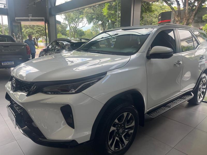 Toyota SW4 Hilux Swsrxa4rd 2024 Maring Parana - foto 2