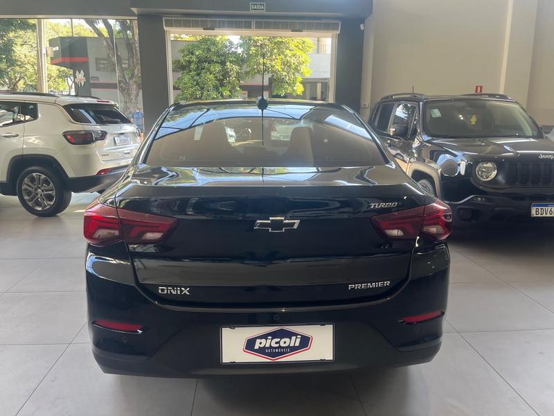 Chevrolet Onix Plus 10tat - foto 4