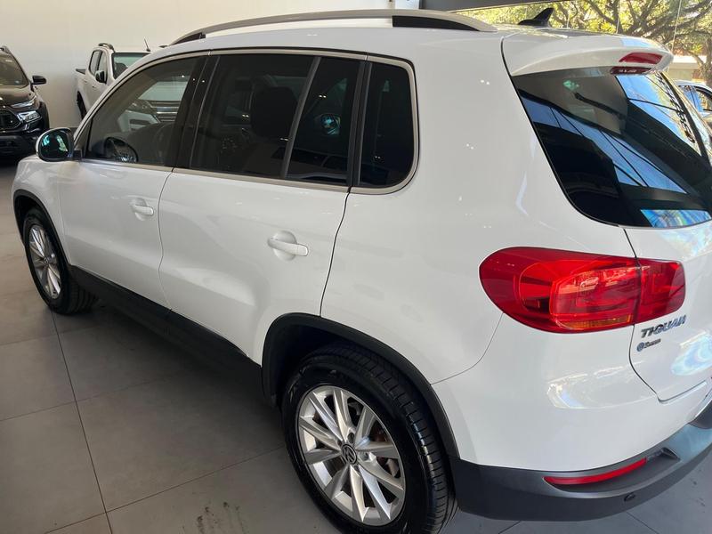 Volkswagen Tiguan 2.0 tsi - foto 3