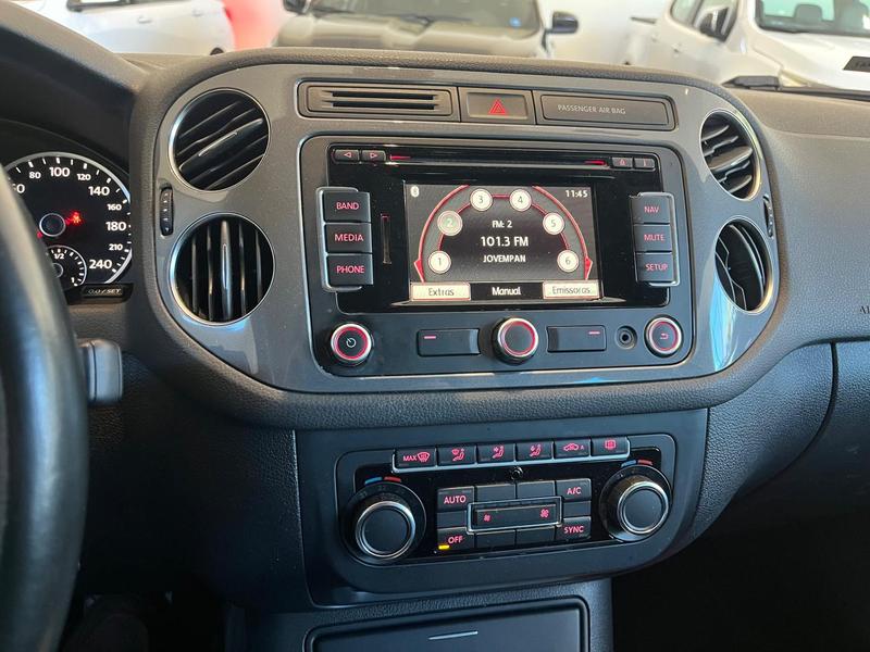 Volkswagen Tiguan 2.0 tsi - foto 11