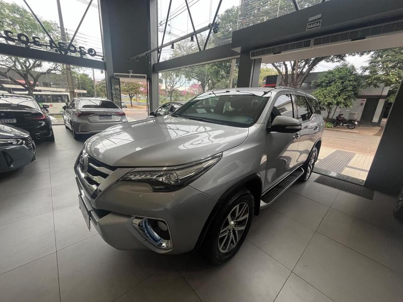 Toyota SW4 Hilux Swsrxa4fd 2017 Maring Parana - foto 2