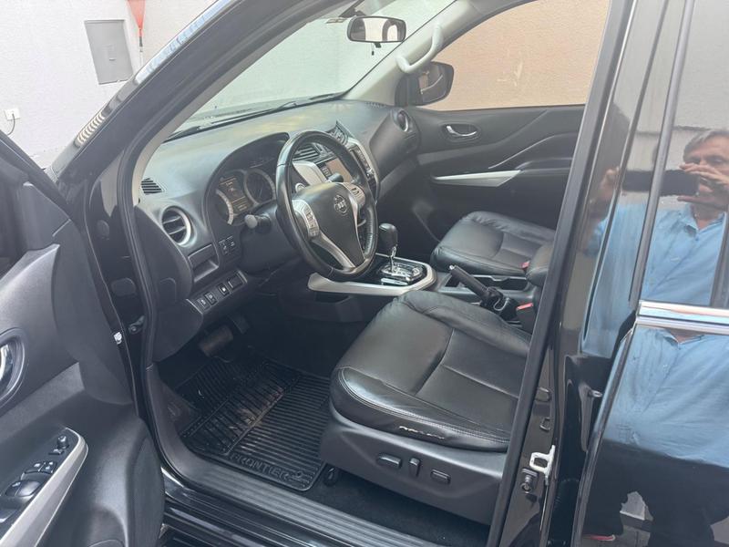 Nissan Frontier Le X4 - foto 7