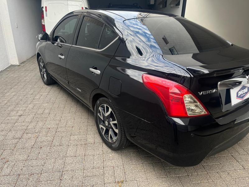 Nissan Versa 16uniquecvt - foto 3