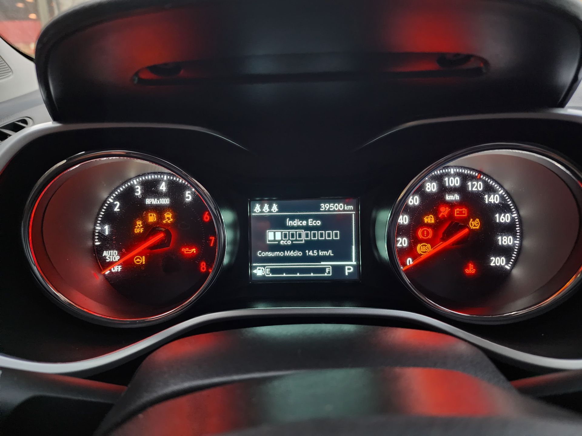 CHEVROLET tracker t a lt