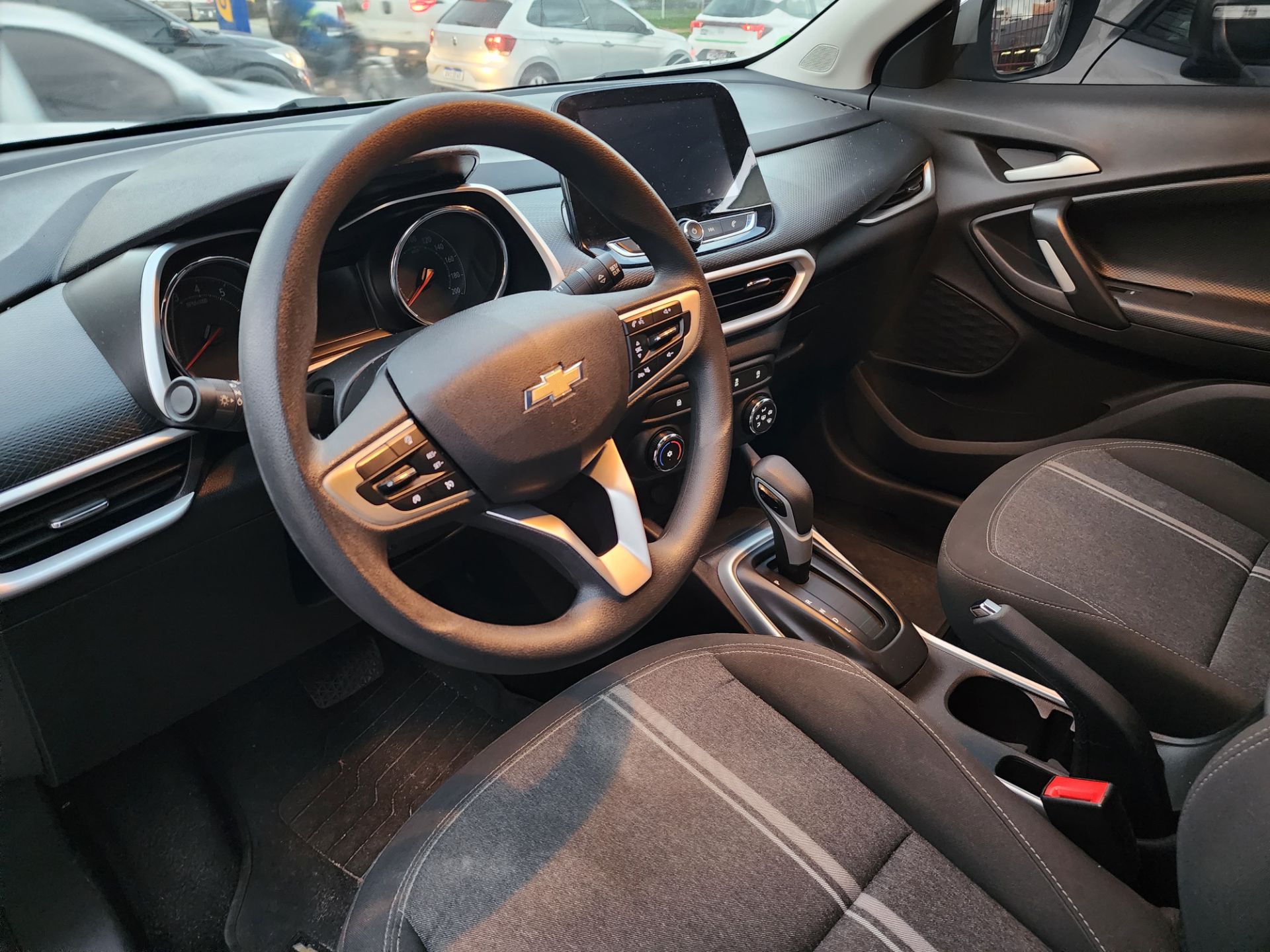 CHEVROLET tracker t a lt