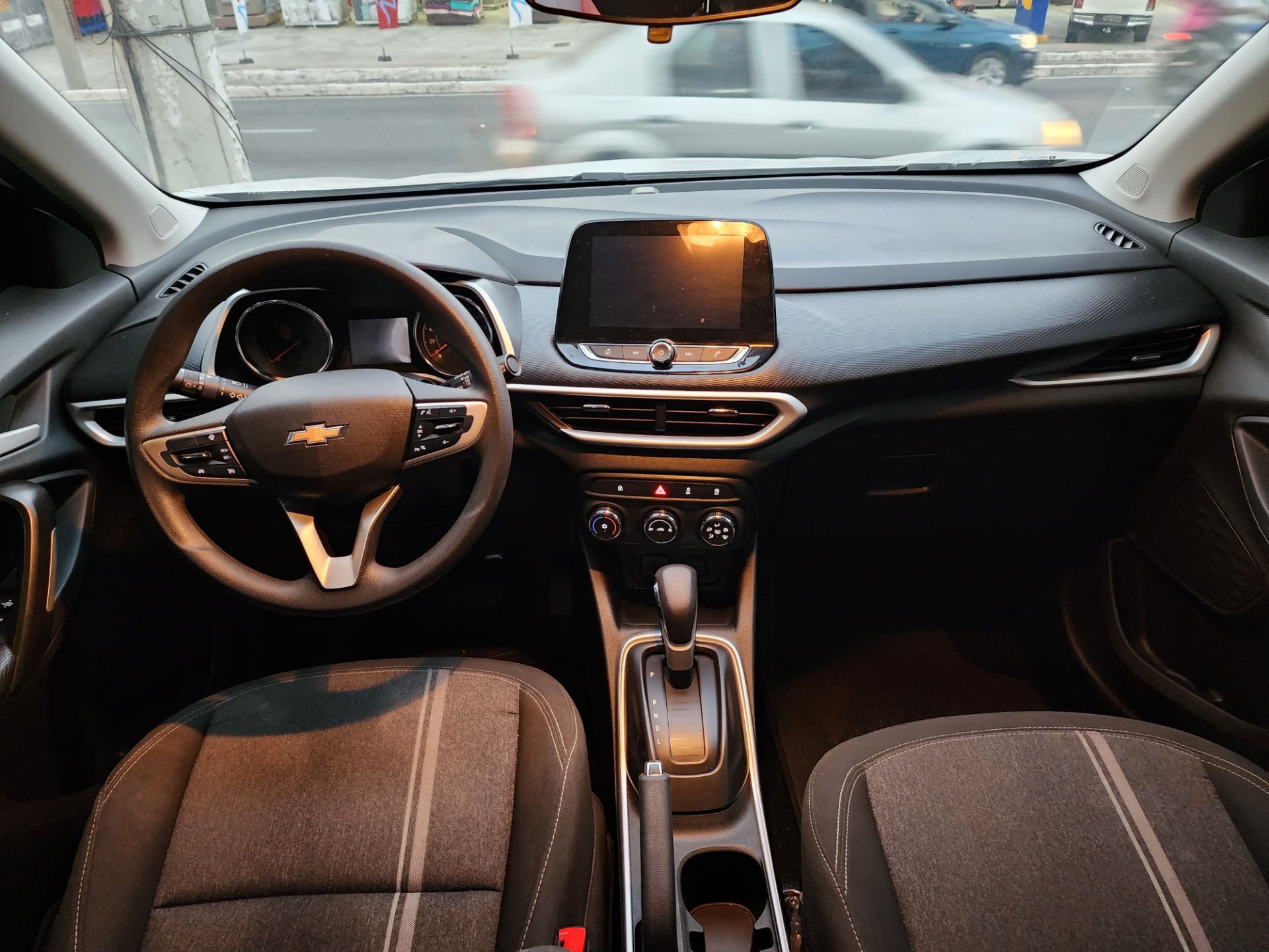 CHEVROLET tracker t a lt