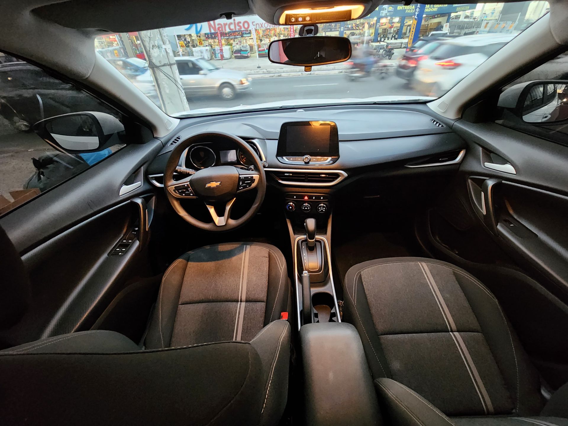 CHEVROLET tracker t a lt