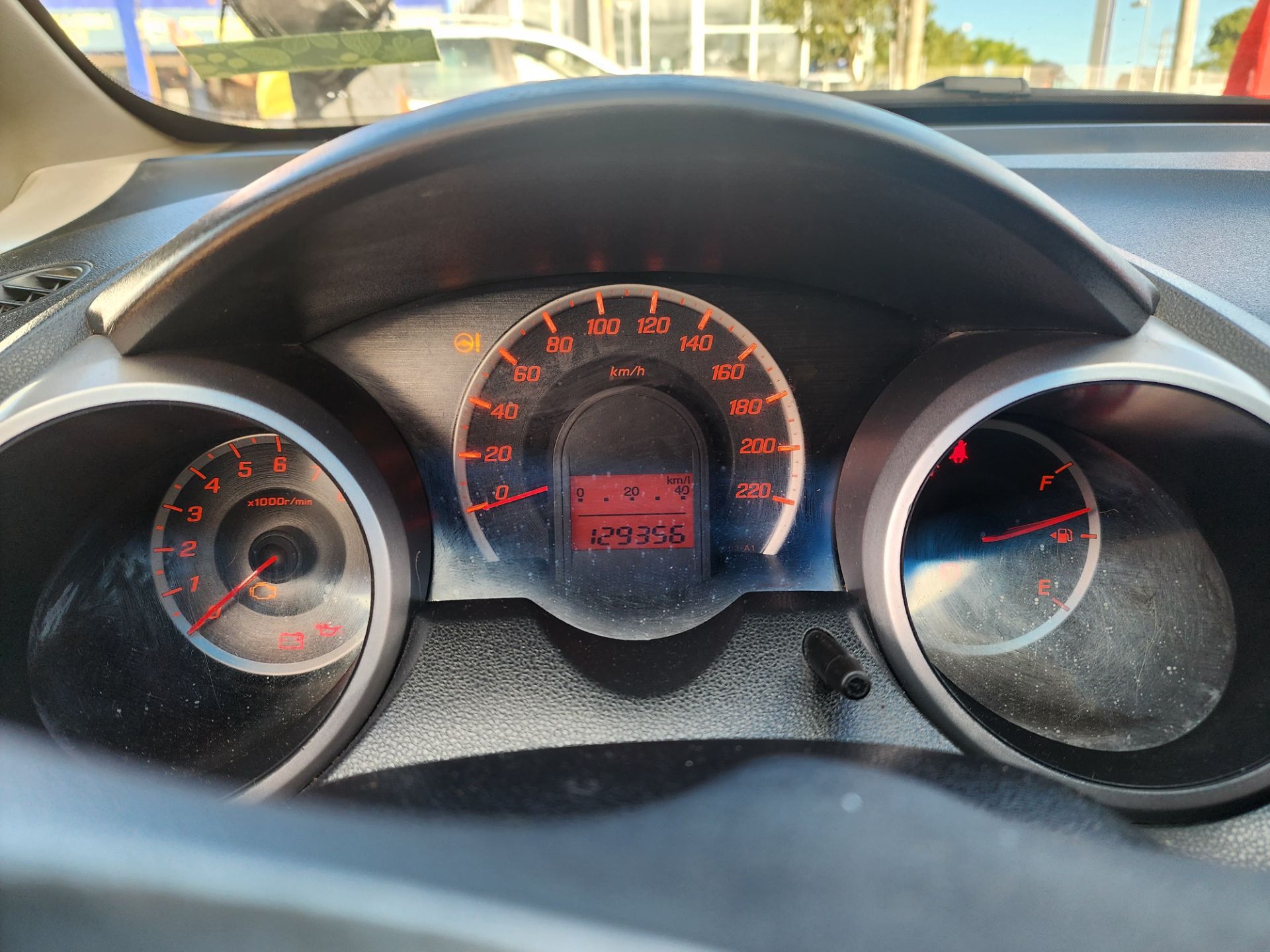 CHEVROLET tracker t a lt