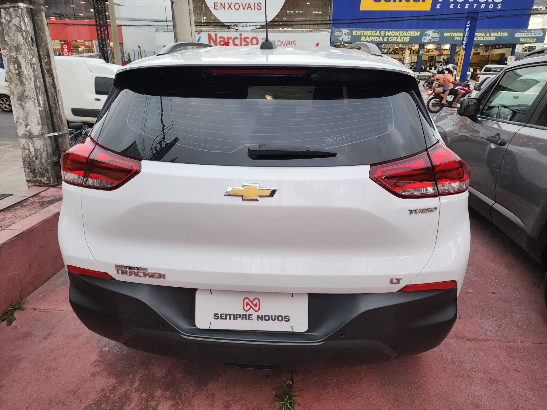 CHEVROLET tracker t a lt