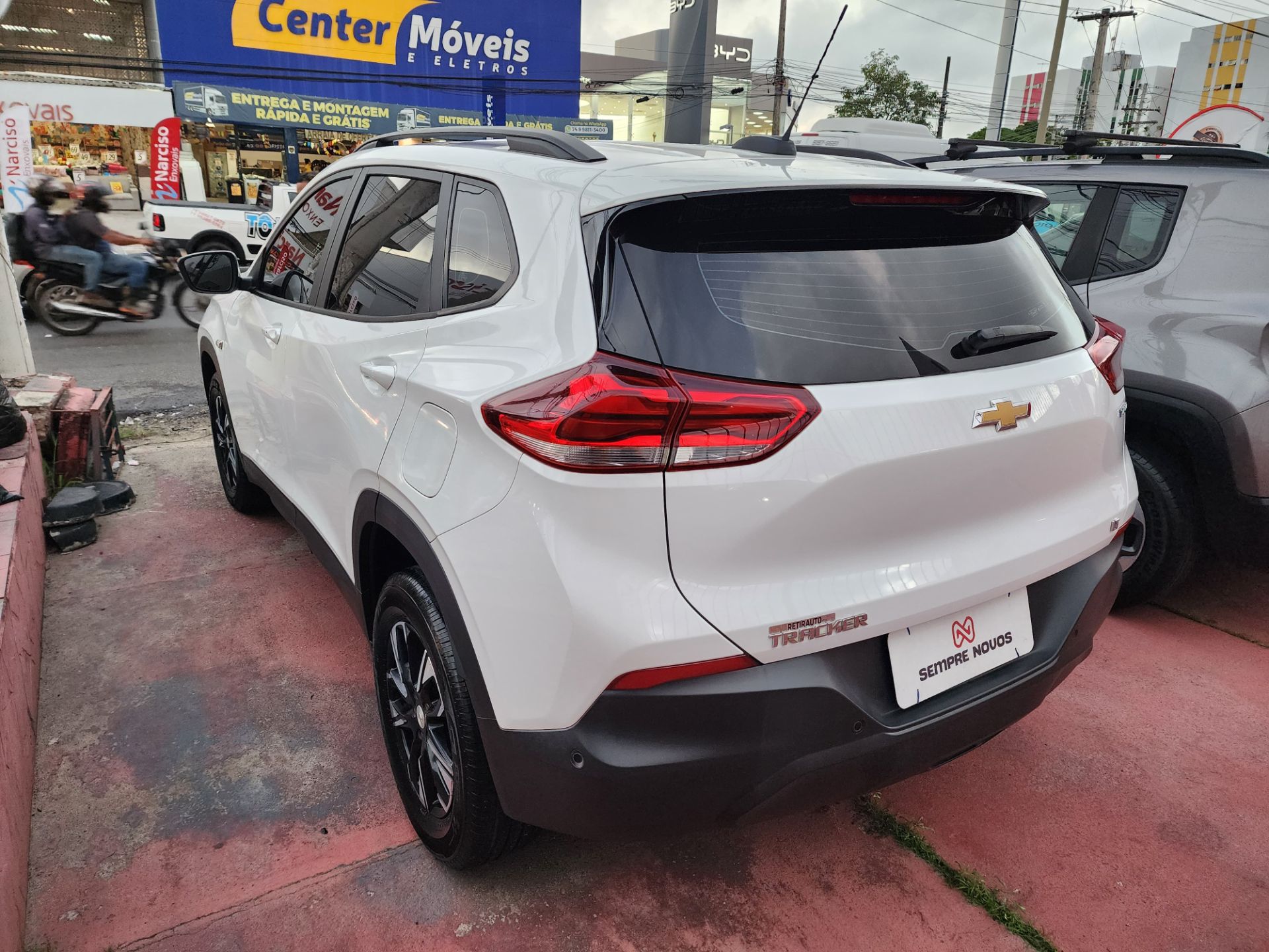 CHEVROLET tracker t a lt