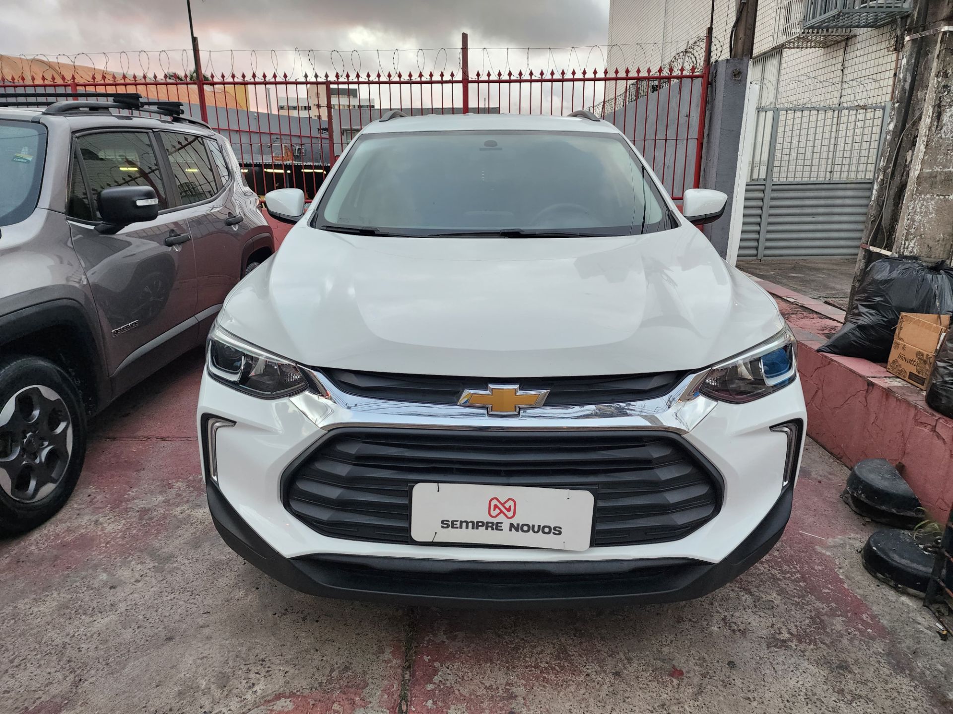 CHEVROLET tracker t a lt
