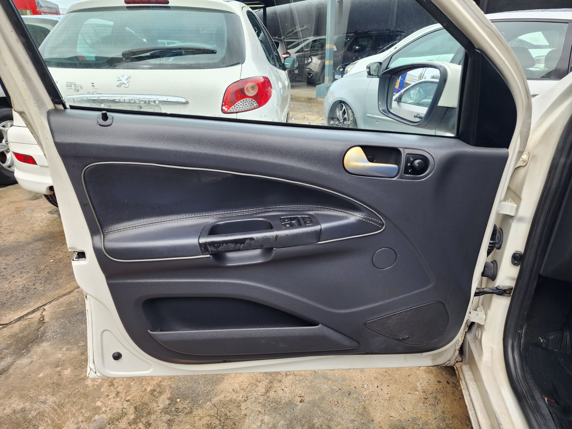 VOLKSWAGEN voyage 1.0