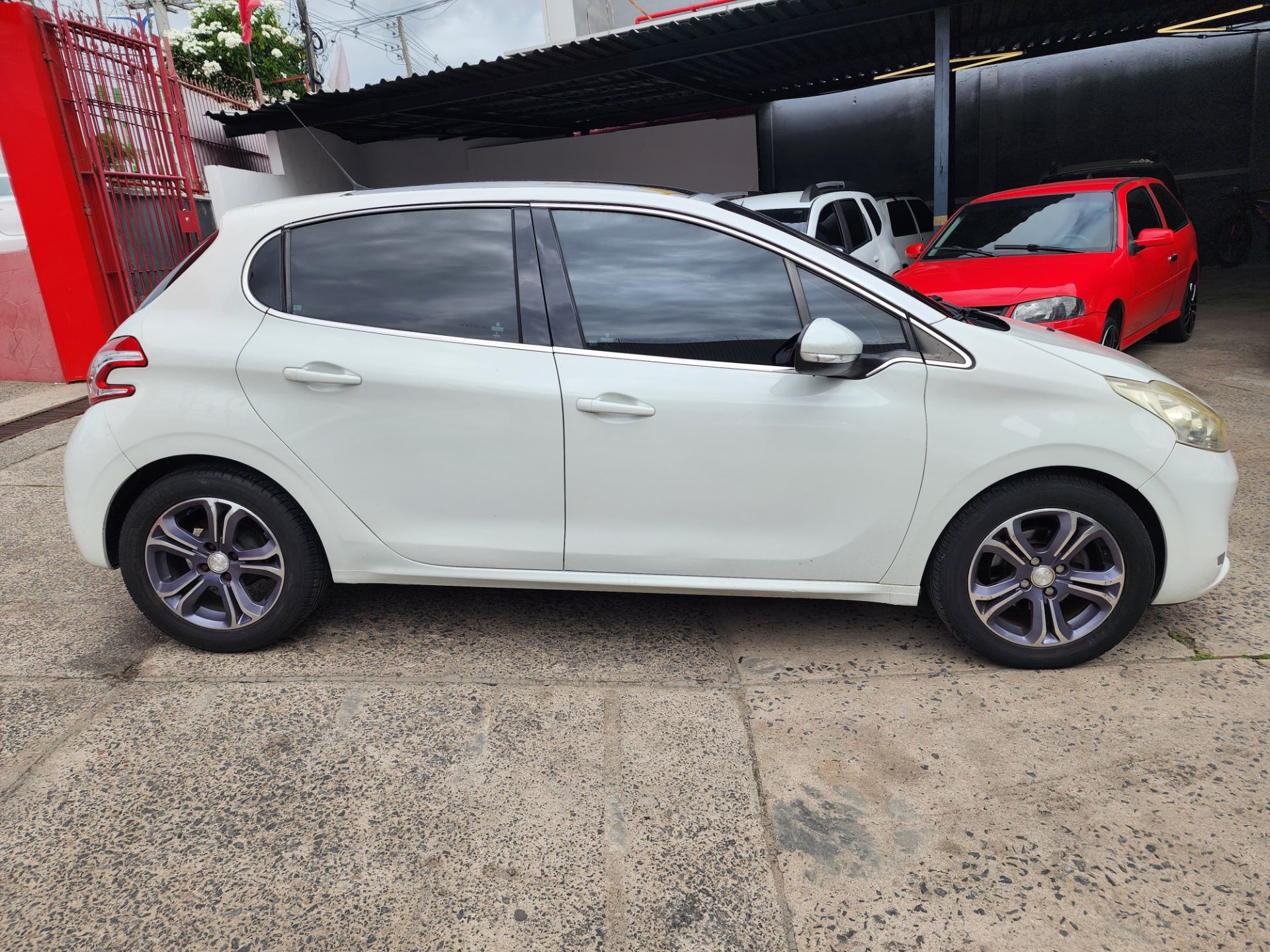 PEUGEOT 208 griffe a