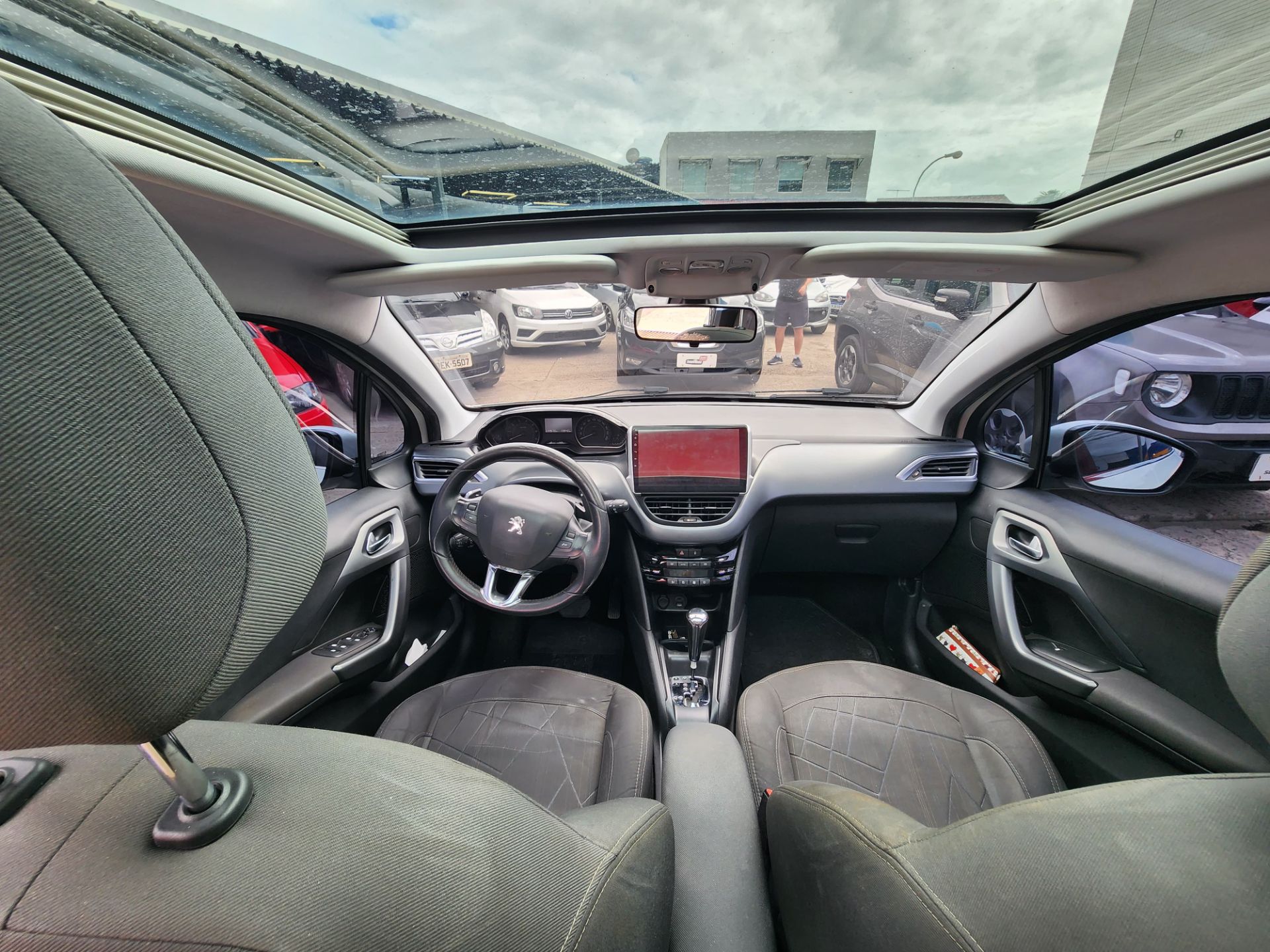 PEUGEOT 208 griffe a