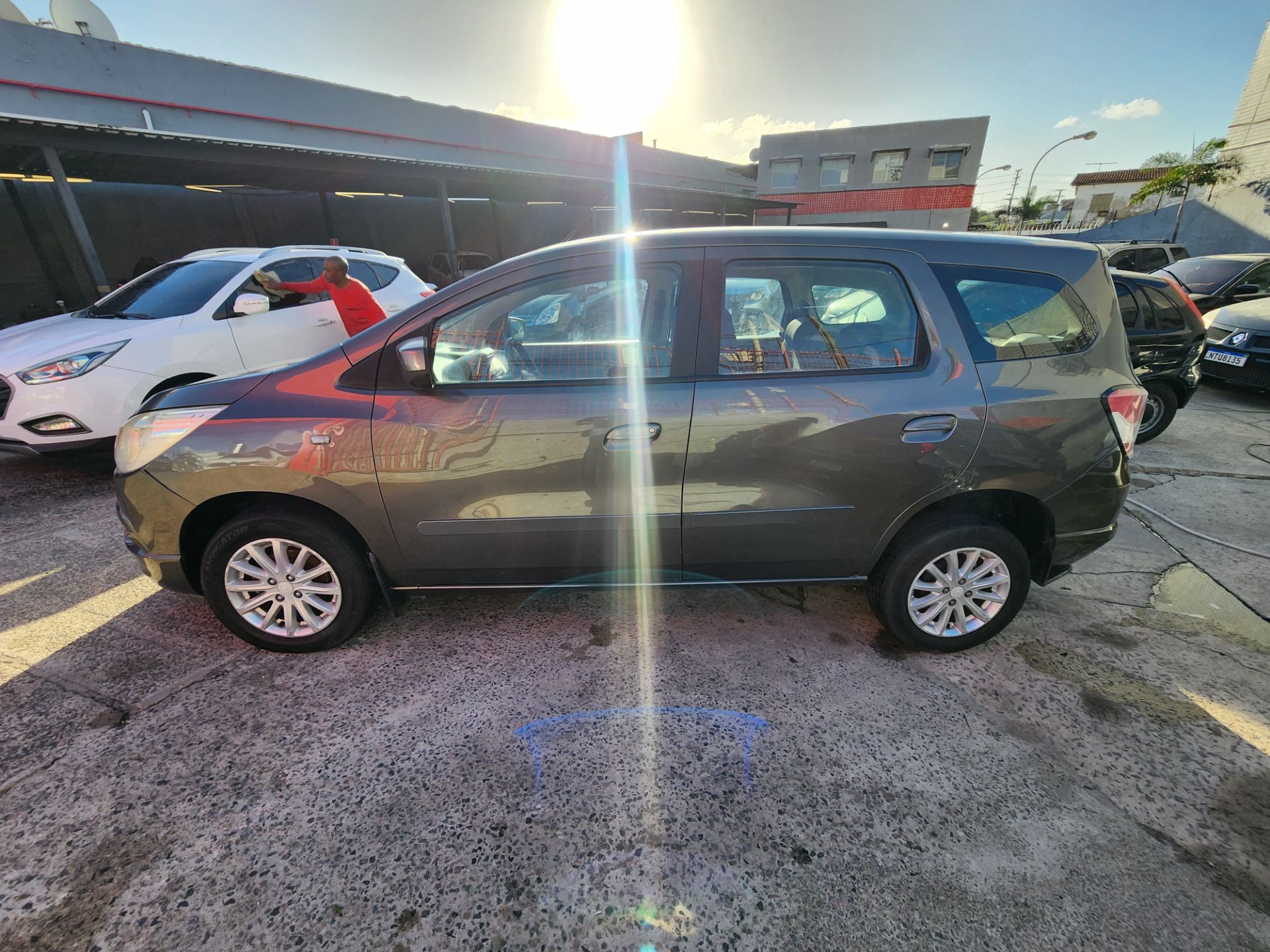 CHEVROLET spin 1.8l mt lt